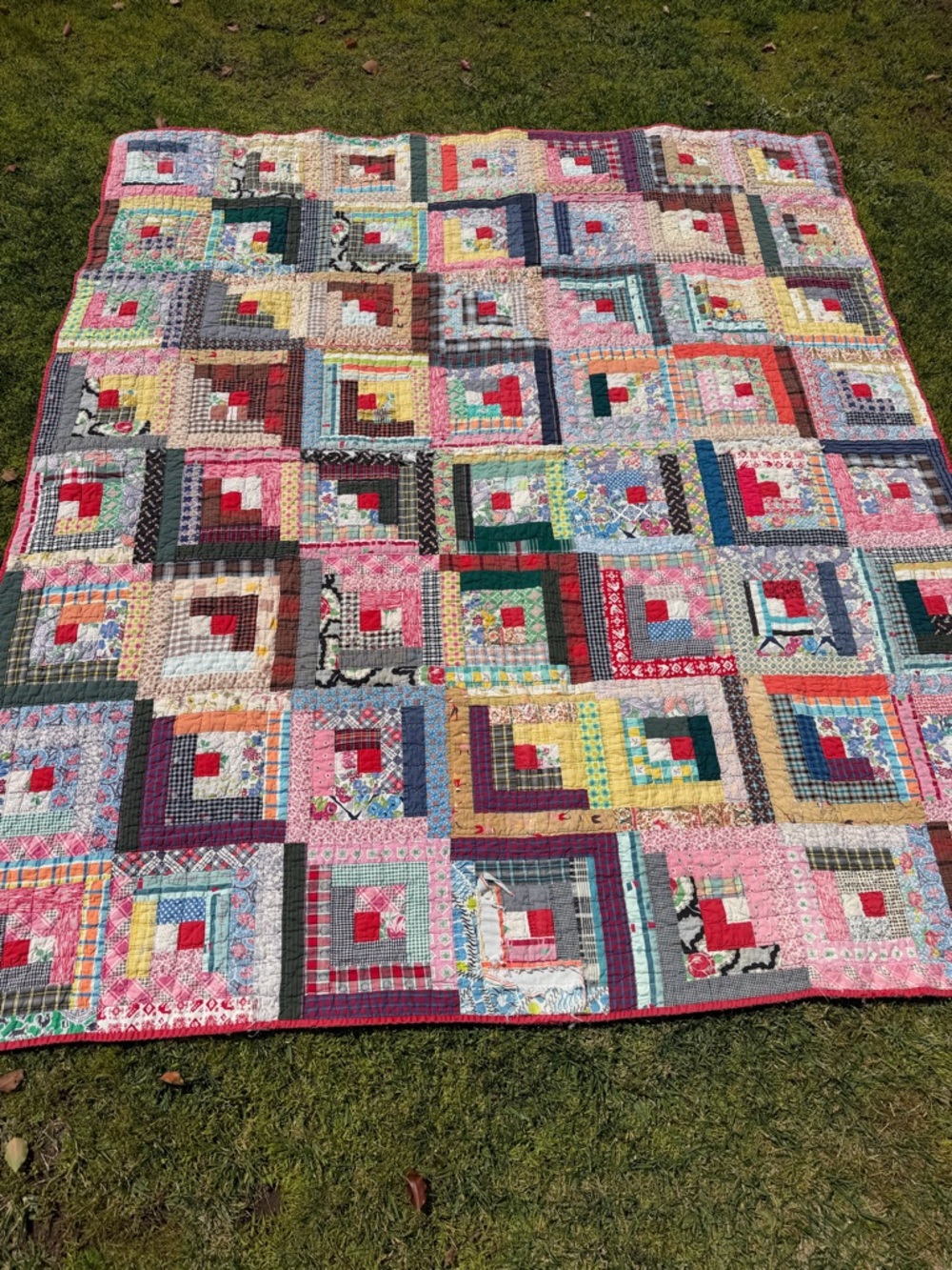 VTG Log Cabin Patchwork Quilt Fields & Furrows Scappy Gauzy 70x80 Flaws Cutter